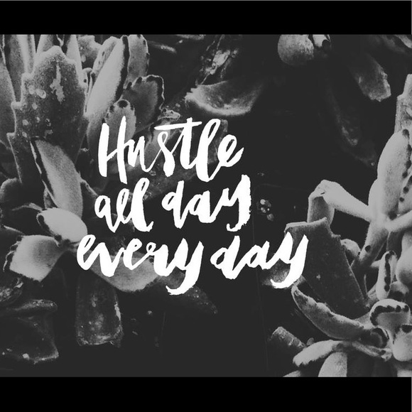 Meet your Posher, Holli - Picture 8 of 8